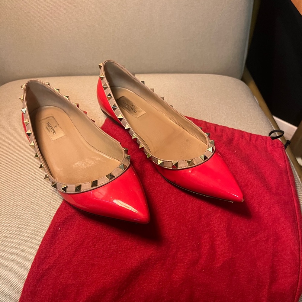 Valentino Rockstud flats 39 red
